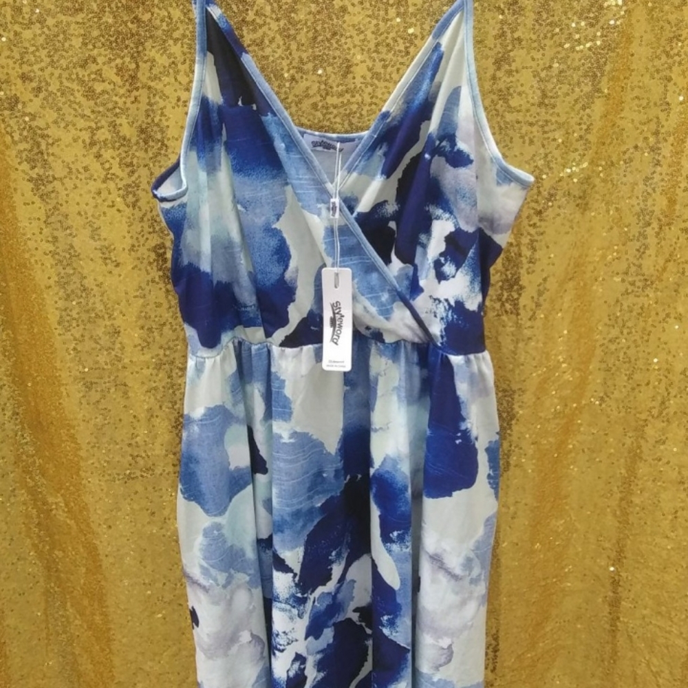 Blue Floral Sleeveless Dress Size Medium
